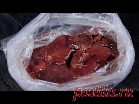 Кладу куриную ПЕЧЕНЬ в пакет и добавляю КРАХМАЛ! Один из моих любимых рецептов!Быстро,вкусно,просто!