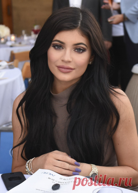 Beauty Secret: Kylie Jenner With Her Favorite Lip Kit