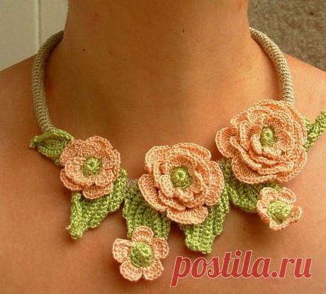 Crochet peach flower necklace choker floral cotton bridal