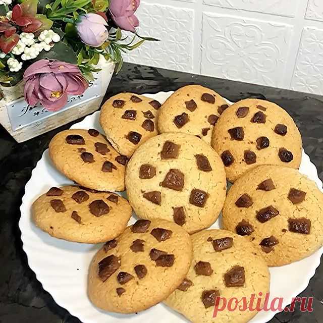 🍪ДОМАШНЕЕ ОВСЯНОЕ ПЕЧЕНЬЕ
(Сохраняйте рецепт в закладки👉🏻нажимайте флажок под видео)
СПАСИБО за ❤️и кoммeнтаpии🤗
⠀
Эти печеньки готовят ну оооочень легко, а вкус обязательно понравится вашим деткам, готовьте обязательно!👍🏻
⠀
ИНГРЕДИЕНТЫ
🔸яйца - 2 шт.
🔸мука - 180 гр.
🔸овсянка в сухом виде (измельчаем в блендере) - 170 гр.
🔸слив. масло - 100 гр.
🔸сахар - 180 гр.
🔸соль - 1/3 ч.л.
🔸ванилин - маленький пакетик
🔸разрыхлитель - 1 ч.л.
🔸шоколад капли или любовь плит...