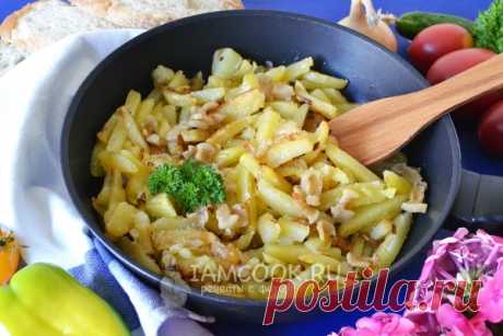 Жареная картошка с салом и луком