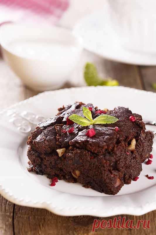 Home is in the kitchen - Брауни с сухофруктами и орехами (постные)