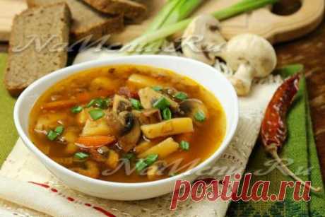 Постный суп с гречкой и грибами