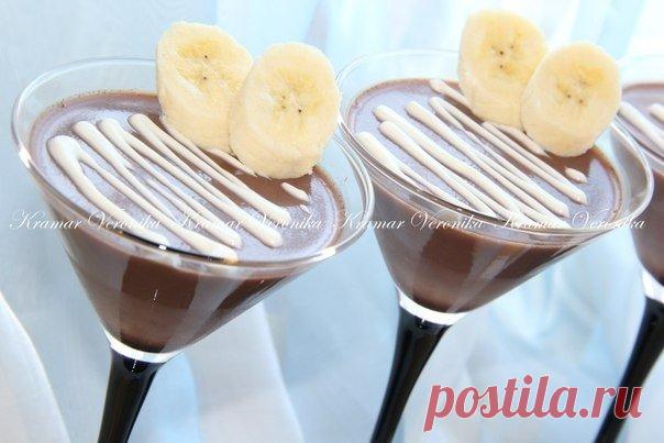 Моя семья обожает этот десерт — молочно-шоколадное желе 


Легкий и очень вкусный!









Ингредиенты:
желатин — 10 гркакао — 2 ст.лмолоко — 300 млсахар — 3 ст.лванильный сахар — 1 пакетик
Приготовление:
 
Заливаем желатин 100 мл молока и оставляем разбу…