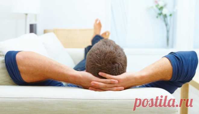 Знаменитый немецкий медик сделал сенсационное открытие: фитнес и спорт только укорачивают наш век Лень и праздность – залог здоровья, – считает Петер Акст. Что за бред сивой кобылы, наверняка скажет продвинутый читатель...