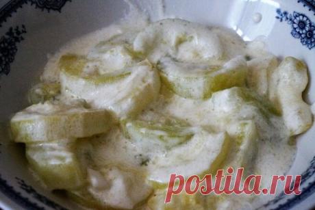 Кабачки с чесноком в сметане на сковороде, рецепт с фото — Вкусо.ру