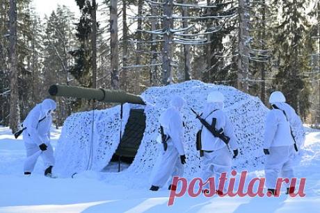 На российских танках начали применять комплексы подавления FPV-дронов. Комплексы подавления FPV-дронов «Сания» начали применять на российских танках в зоне проведения специальной военной операции на Украине. «Обнаружитель системы сканирует пространство на наличие одиночных FPV-дронов или целого роя на расстоянии до 1,5 километра», — отметили в Минобороны.