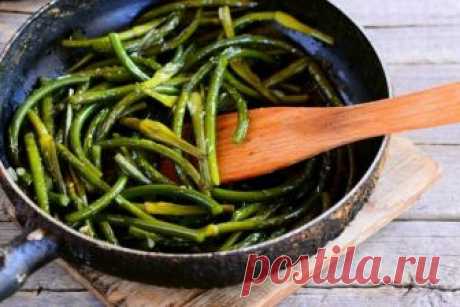 Чесночные стрелки – 4 самых вкусных рецепта 👍 Чесночные стрелки – не бросовый материал, а ценнейший продукт, из них можно готовить гарниры, супы.