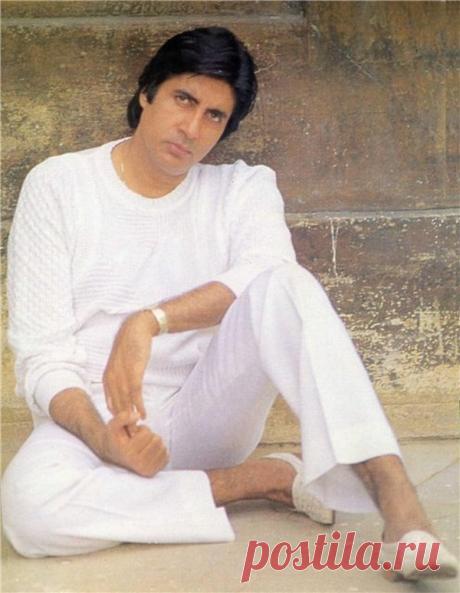 Амитабх Баччан, 11 октября, 1942