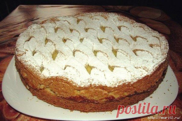 Яблочный песочный пирог с кремом..