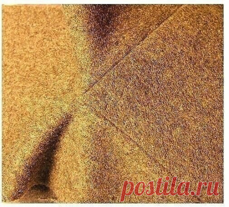 Ластовица ЛастовицаЭто вставка в виде куска ткани разной формы в одежде. Используется в швейных изделиях с рукавам реглан, с цельнокройными рукавами (обычно в области подмышек).&nbsp;Служит для обеспечения свободы движения рук, например.