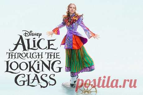 Кукла Алиса в китайском наряде из фильма "Алиса в Зазеркалье".