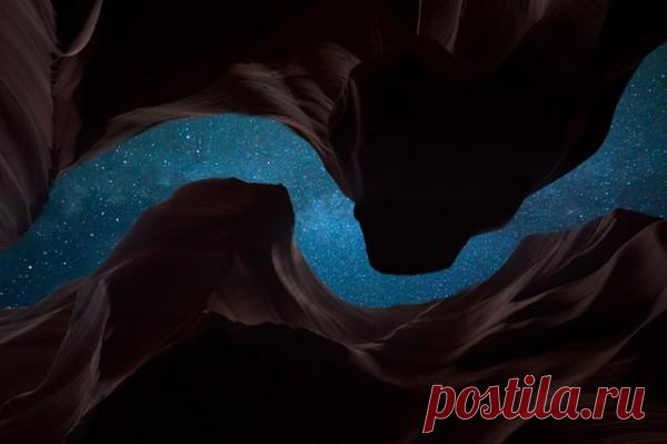 Если вы сидите спокойно, останавливая тело и разум, и храните тишину внутри себя, вы достигаете неподвижности, но, самое главное, — и умиротворения.