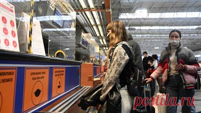 Россияне совершили максимальное с 2021 года количество поездок в Турцию