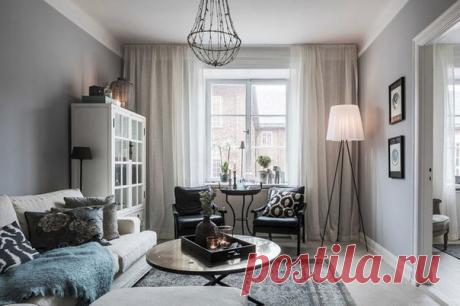 Скандинавские интерьеры, так полюбившиеся многим, обладают особой атмосферой, в которой найдется место для мебели любых стилей. Как создать такую атмосферу – показываем на примере шведской двушки