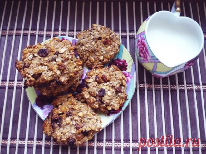 Диетическое овсяное печенье с яблоком и ананасом