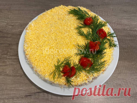 Салат «Мимоза» с сайрой и сыром - пошаговый рецепт