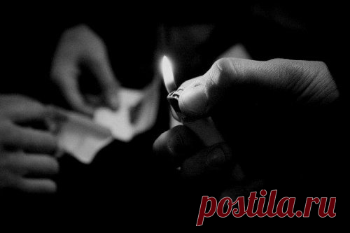Человека нельзя забыть. К нему можно начать по-другому относиться, а забыть, забыть нельзя...