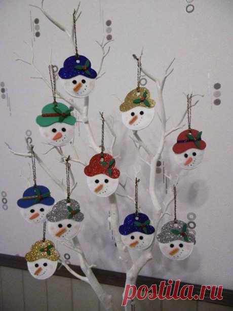 (11) Facebook