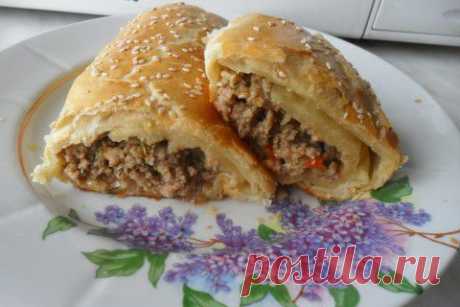Мясной пирог из слоеного теста. | Четыре вкуса