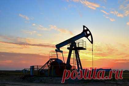 В Керченском проливе зафиксировали новые утечки нефтепродуктов