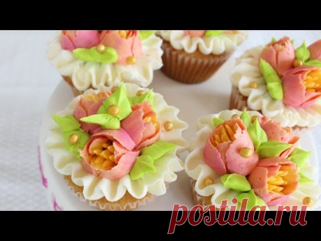 Multicolored flowers with your Russian Piping tips - How to decorate cupcakes with Russian tips