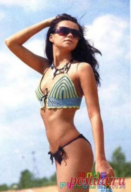 Купальник в полоску и ажурное мини-парео - Клуб рукоделия Размер: 36-38 Вам потребуется: пряжа «Лилия» (100% хлопок, 392 м/100 г) - по 50 г голубого, коричневого и салатового цветов, крючок №1,5. Купальник Бикини: