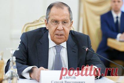 В России ответили на обвинения в подготовке подрыва Запорожской АЭС. Глава Министерства иностранных дел (МИД) России Сергей Лавров назвал бредом обвинения в подготовке подрыва Запорожской атомной электростанции (АЭС). Он добавил, что представители киевского режима натренированы на ведение информационной войны «прежде всего англосаксами, поляками и даже прибалтами».