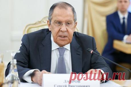 В России ответили на обвинения в подготовке подрыва Запорожской АЭС. Глава Министерства иностранных дел (МИД) России Сергей Лавров назвал бредом обвинения в подготовке подрыва Запорожской атомной электростанции (АЭС). Он добавил, что представители киевского режима натренированы на ведение информационной войны «прежде всего англосаксами, поляками и даже прибалтами».