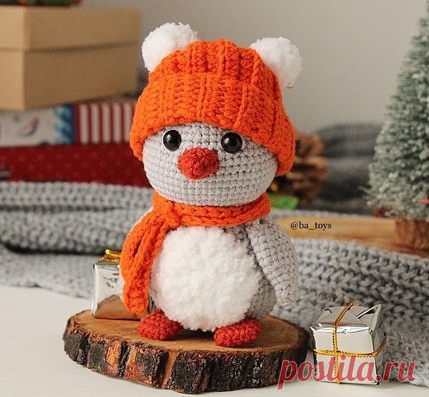 PDF Пингвин крючком. FREE crochet pattern; Аmigurumi toy patterns. Амигуруми схемы и описания на русском. Вязаные игрушки и поделки своими руками #amimore - маленький пингвин, пингвинята, пингвинчик, пингвинёнок.