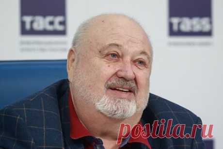 Ректора ВГИКа госпитализировали в Москве. Ректора Всероссийского государственного института кинематографии имени С.А. Герасимова Владимира Малышева госпитализировали в Москве. Профессору поставили диагноз «короновирусная инфекция». В настоящий момент Малышев находится в состоянии средней тяжести, ему назначили противовирусные препараты.