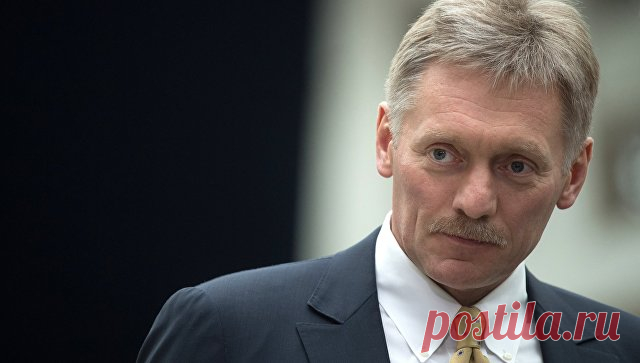 Песков прокомментировал сообщения об усилении войск у границ Украины 
 24 июл — РИА Новости. Пресс-секретарь президента Дмитрий Песков прокомментировал сообщения об усилении группировки войск у границы с Украиной; по его словам, Россия может менять конфигурацию вооруже…
