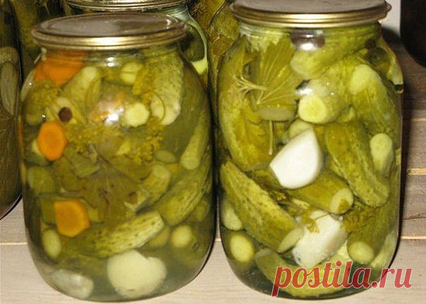 Огурчики вкуснейшие (с лимонной кислотой)

Эти огурчики я закрываю уже много лет и они нам всем очень нравятся, рецепт просят все, кто попробовал! Они получаются хрустящими и необыкновенно вкусными!

Итак, в стерилизованные баночки (можно стерилизовать одев баночку на отверстие в чайнике, или на спец.
Показать полностью…
