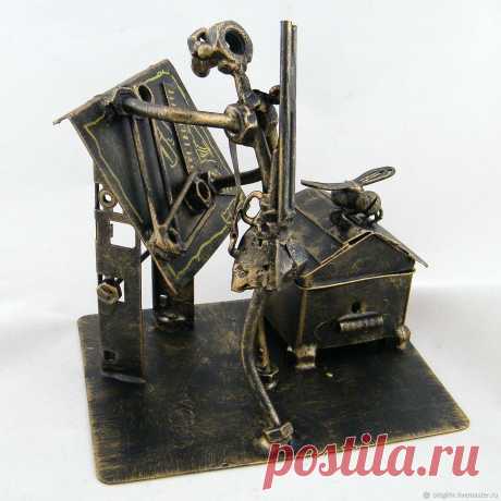 Инженер проектировщик, пасечник – купить в интернет-магазине на Ярмарке Мастеров с доставкой Инженер проектировщик, пасечник - купить или заказать в интернет-магазине на Ярмарке Мастеров | Скульптурная композиция "Проектировщик -…