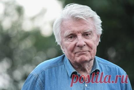 Народный артист Юрий Назаров раскрыл размер своей пенсии. Народный артист России, 86-летний актер Юрий Назаров раскрыл размер своей пенсии. Он рассказал, что ежемесячно получает от государства 60 тысяч рублей. Половину этой суммы составляет столичная надбавка. Актер отметил, что не жалуется, но рассказал, что недавно ему перестало хватать 60 тысяч рублей.