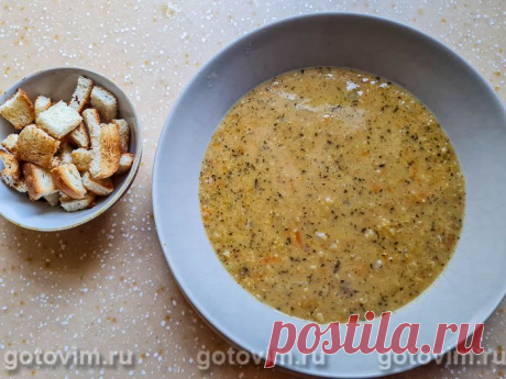 Турецкий чечевичный суп-пюре с паприкой и мятой. Рецепт с фото Этот густой суп из чечевицы готовят без мяса, но с большим количеством сливочного масла, отчего похлебка приобретает нежный сливочный вкус и не уступает по питательности мясным супам. Особый вкус и аромат чечевичной похлебке придают сушеная мята и сладкая паприка.