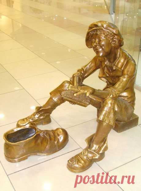 МИРОВОЕ ПОЛИТИЧЕСКОЕ ШОУ™
АНДРЕЙ ПЕТРОВ