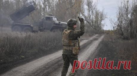 Пресечены попытки вырваться из окружения: в Минобороны рассказали о ситуации в районах Купянска и Красноармейска. С 25 по 31 октября ВС РФ нанесли массированный и пять групповых ударов высокоточным оружием и ударными БПЛА по объектам ВПК Украины, военным аэродромам, арсеналам, пунктам временной дислокации боевиков ВСУ и иностранных наёмников. Эта атака стала ответом на теракты Украины. Кроме того, сорваны попытки противника деблокировать зоны окружения в Харьковской области и ДНР. Читать далее