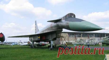 Самый секретный самолет СССР Т-4 "Сотка"