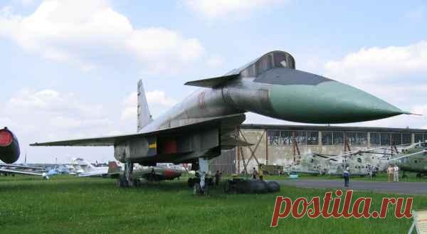 Самый секретный самолет СССР Т-4 