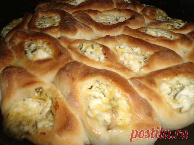 Пироги из дрожжевого теста на кефире  рецепт пошаговый http://ligakulinarov.ru/r/pirogi_iz_drozhzhevogo_testa_na_kefire_1968