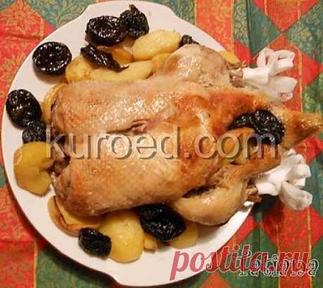РЕЦЕПТЫ | Утка с картофелем, черносливом и яблоками