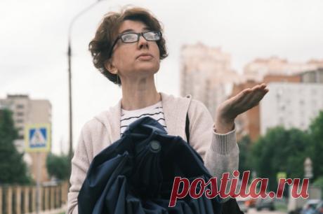 «В четверг стихия успокоится». Московский регион атаковали проливные дожди. Затопленные улицы, плывущие автомобили, сорванные со зданий крыши, упавшие деревья — так в минувшие сутки нахулиганил циклон, принесший в Москву и Подмосковье ливни с ураганным ветром. Что это было — разбирался корреспондент aif.ru.