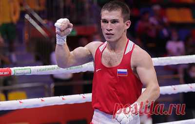 Российский боксер Закиров завоевал бронзу чемпионата мира. Россиянин в полуфинальном поединке проиграл Роско Хиллу из США