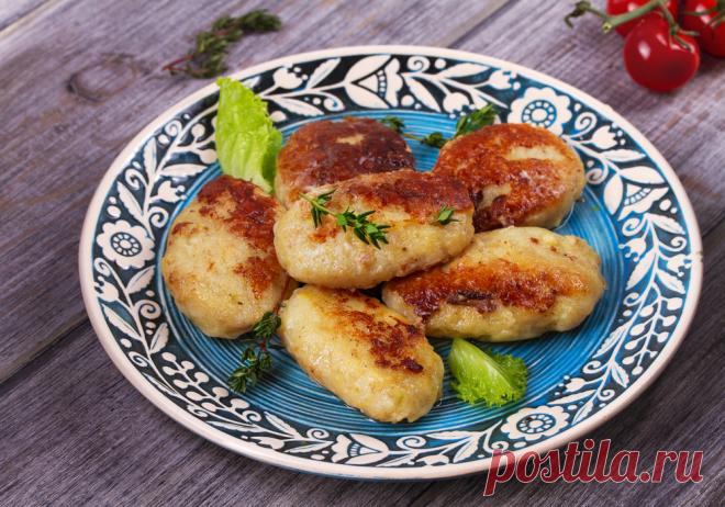 Рыбные котлеты в панировке Ингредиенты на 4 порции:
500 г филе морской рыбы,1 луковица,2 ломтика черствого белого хлеба,укроп,петрушка,1 яйцо,0,5 ст сливок 10% жирности,перец,соль,мука,растительное маслоПриготовление:
Зелень промойте и порубите.Хлеб поломайте на кусочки и залейте сливками, затем отожмите. Лук...
