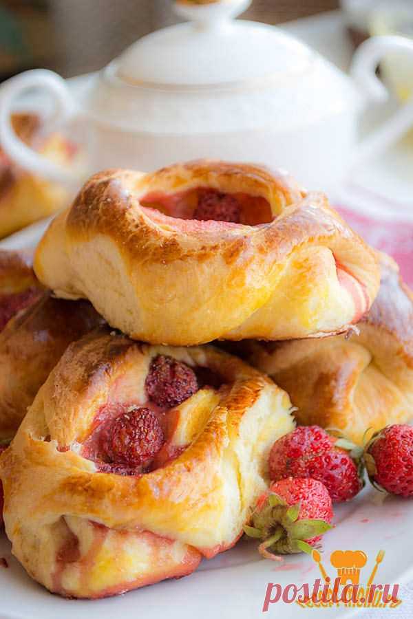 Булочки с клубникой | Рецепты с фото для любого меню