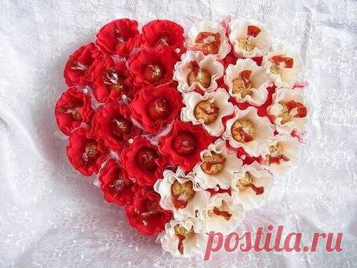 Сердце из конфет