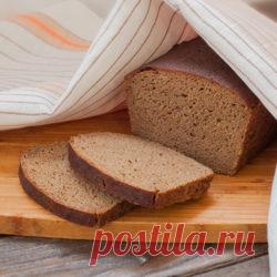 Бородинский хлеб на ржаной закваске с солодом, медом и кориандром Бородинский хлеб на ржаной закваске вкусный черный хлеб с ярким вкусом кориандра и меда. Идеальный черный ржаной хлеб для бутербродов с мясом или вареньем