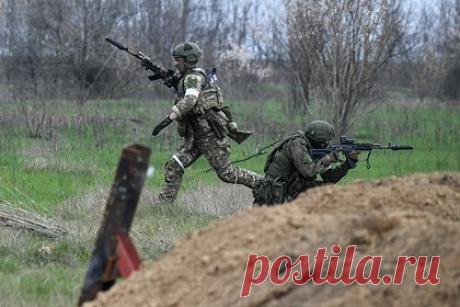 Опубликована карта боевых действий на Украине. Министерство обороны России во время ежедневного брифинга показало карту боевых действий на Украине в субботу, 22 апреля. Видео опубликовано в официальном Telegram-канале военного ведомства. На карте отражены основные события, произошедшие в зоне проведения специальной военной операции.