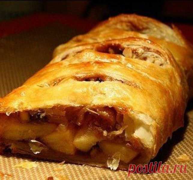 Яблочный штрудель 

•источник Домашняя Кулинария •
 

 







Яблочный штрудель Як кажуть у нас в Австрии - апфельштрудель. На самом деле в Австрии я не была, штруделей не ела, но я всегда могу приготовить его дома, д…